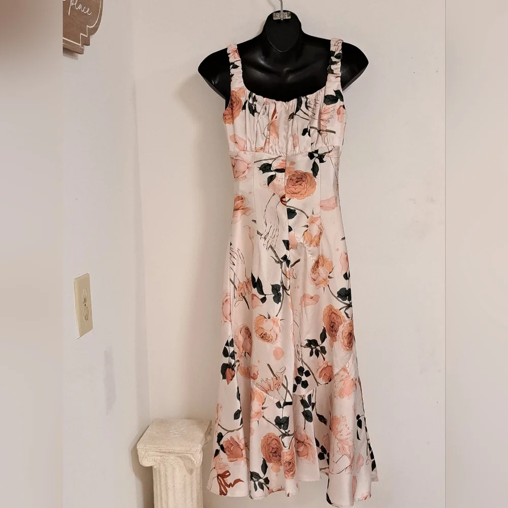 Floral Midi Dress in Cream and Pink - Picture 10 of 10